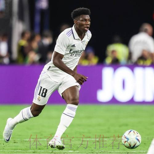 记者：阿拉巴训练中受伤 可能缺战皇社